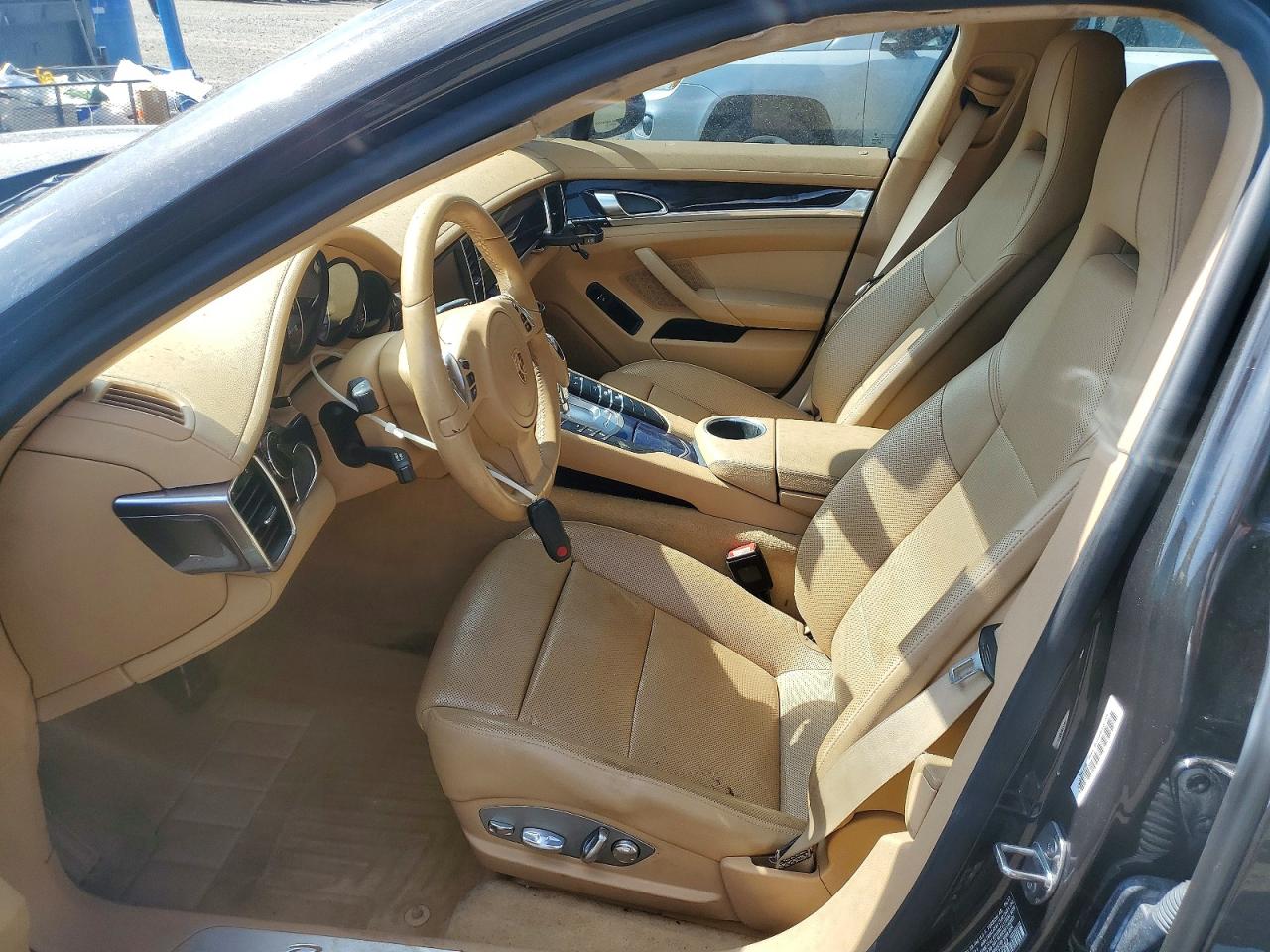 2012 Porsche Panamera 2 Brown vin: WP0AA2A75CL072582