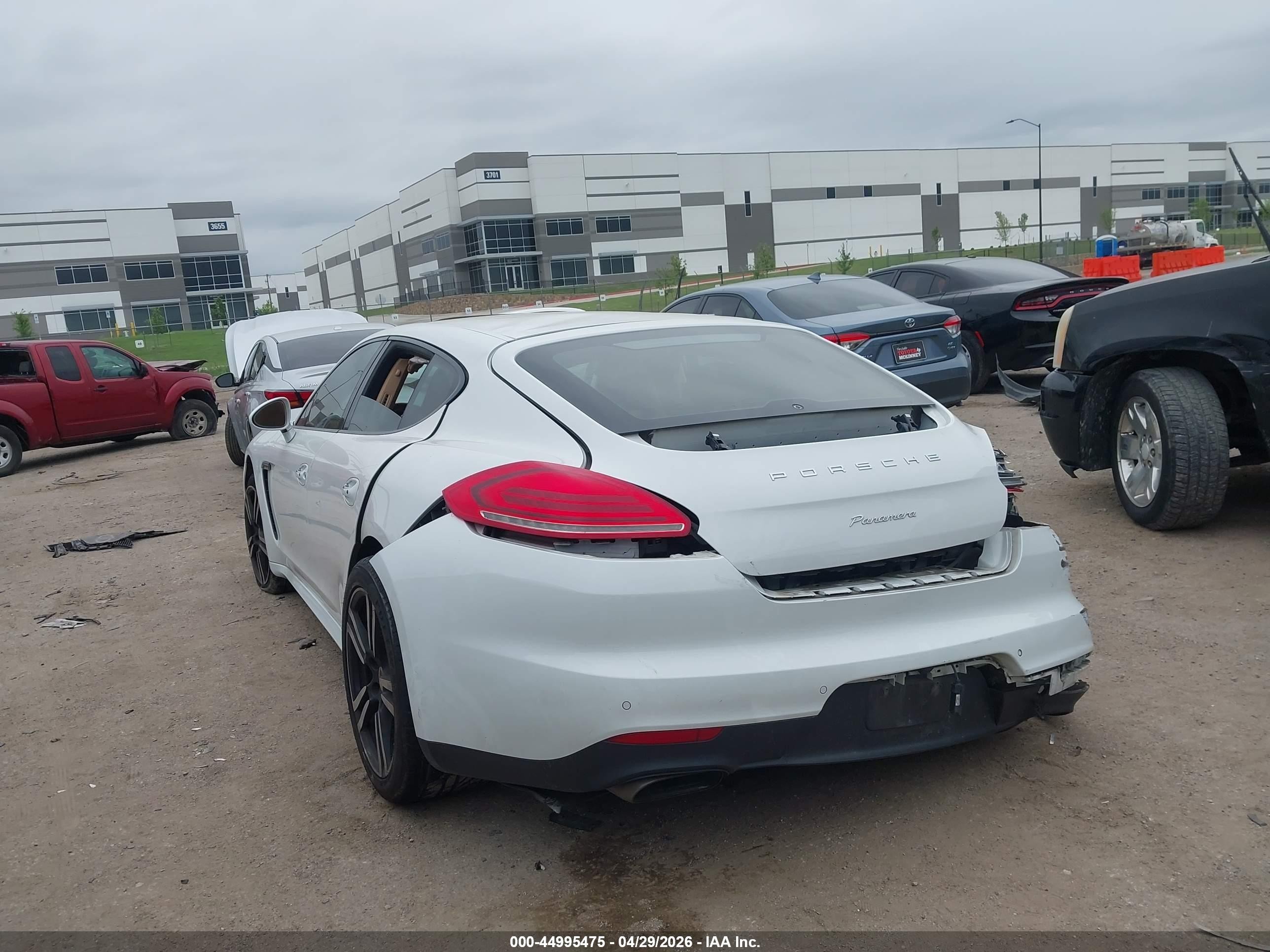 2014 Porsche Panamera 4 White vin: WP0AA2A75EL010084