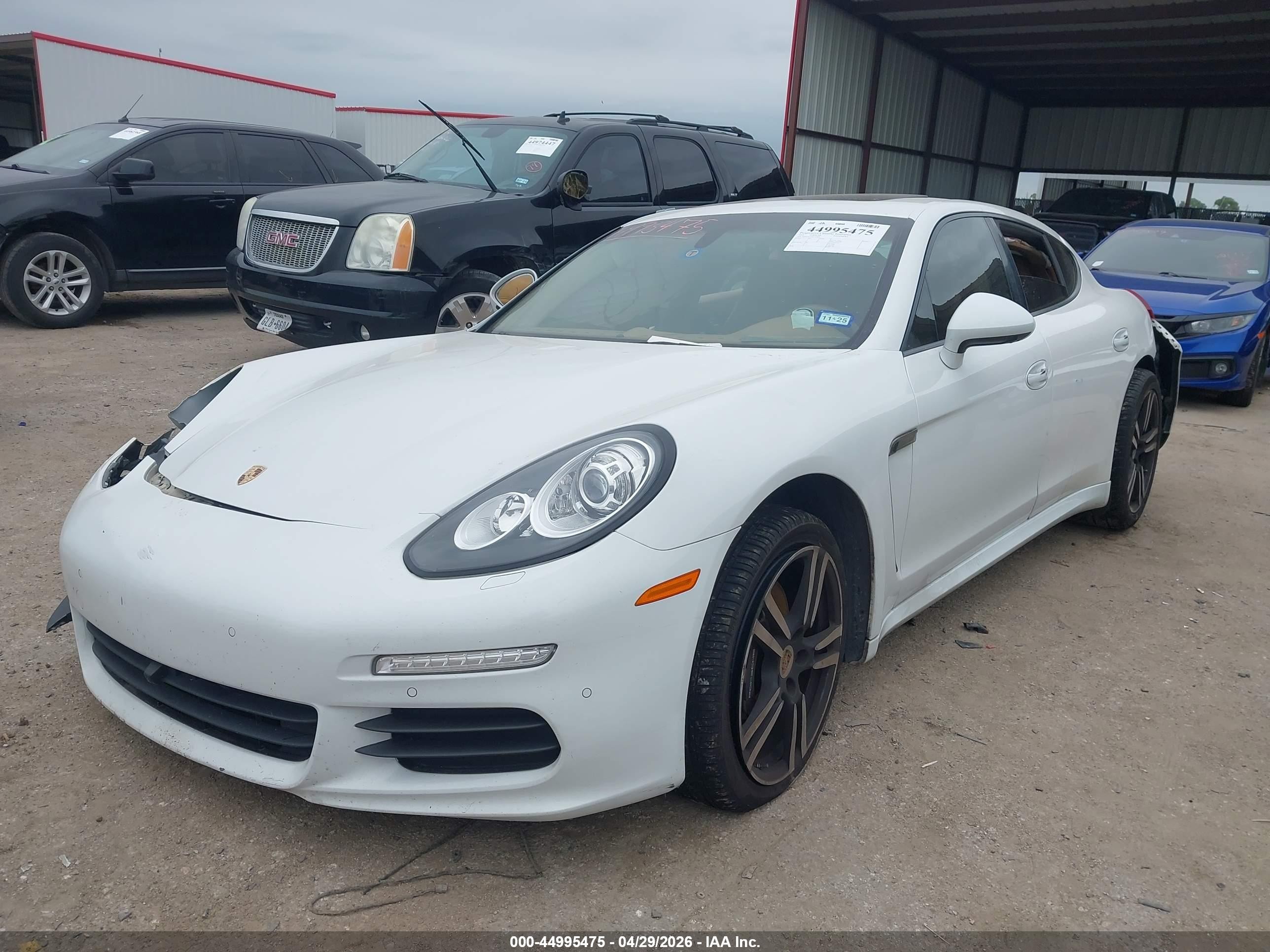 2014 Porsche Panamera 4 White vin: WP0AA2A75EL010084