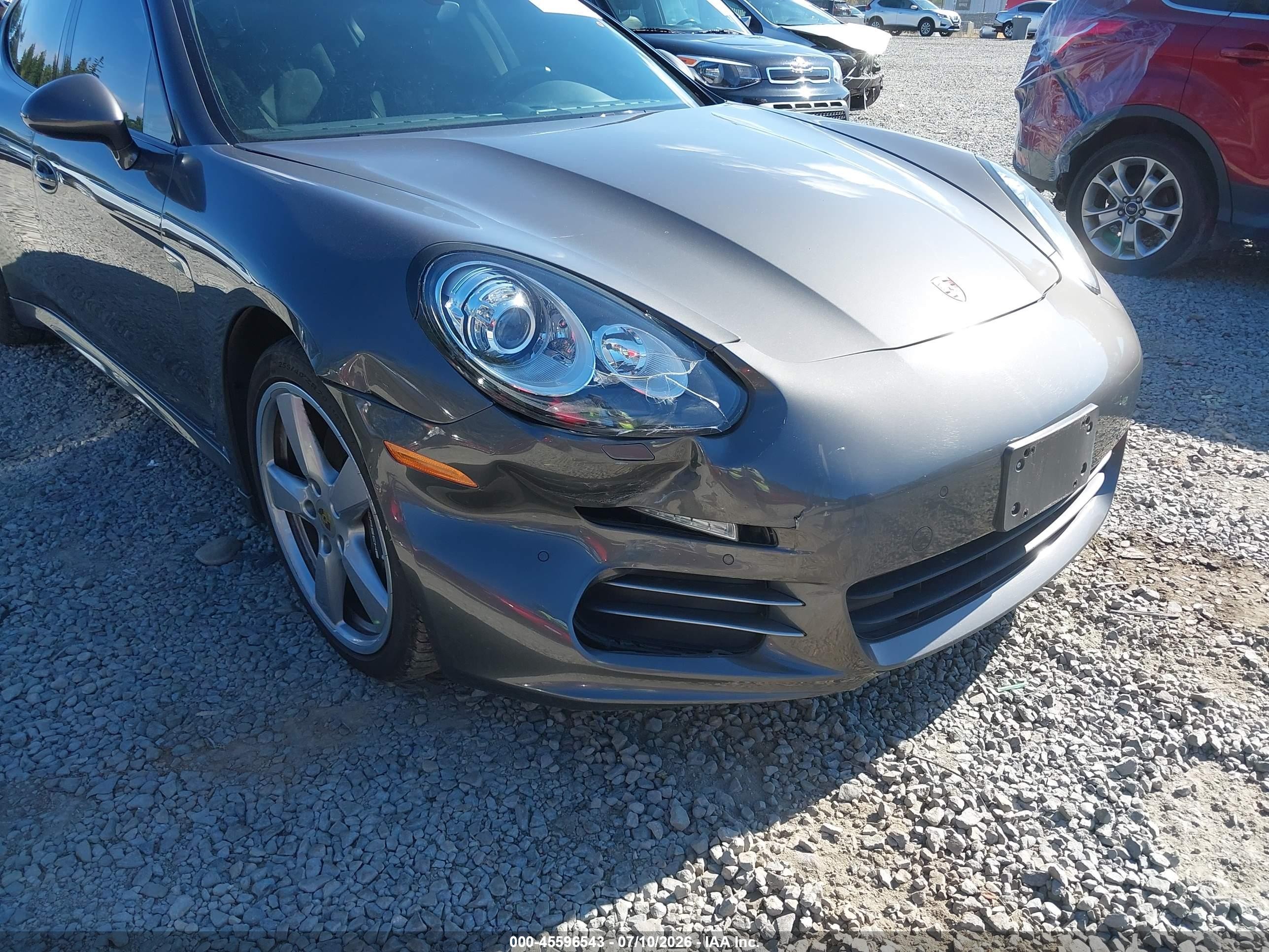 2015 Porsche Panamera 4 Серый vin: WP0AA2A75FL001290