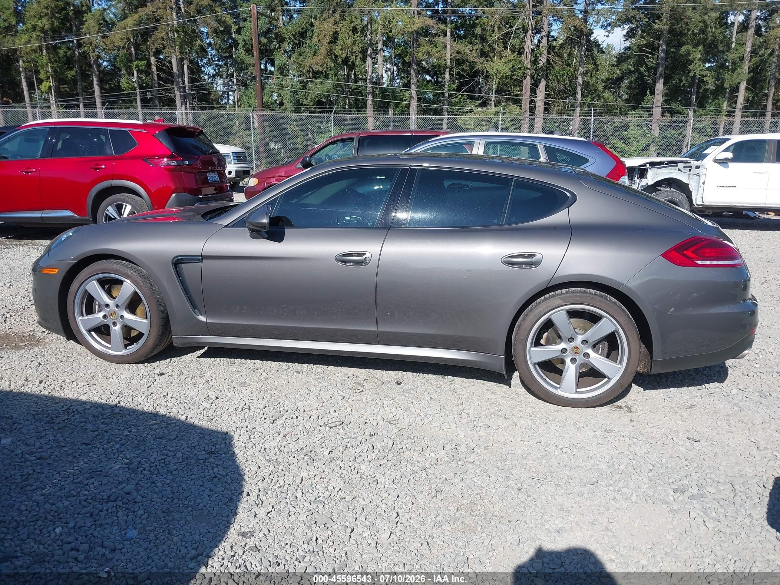 2015 Porsche Panamera 4 Серый vin: WP0AA2A75FL001290