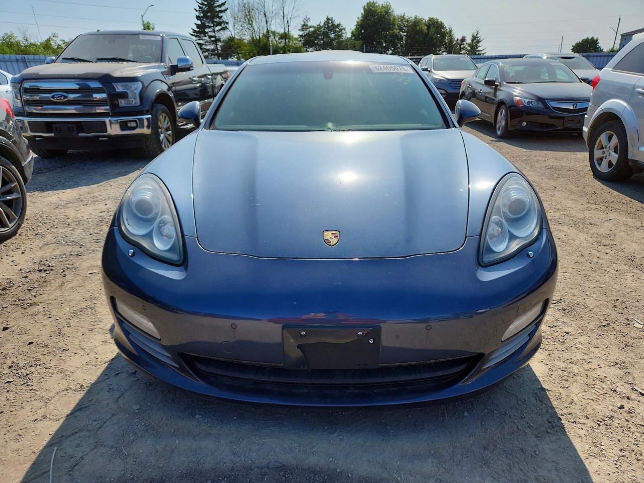 2011 Porsche Panamera 2 Gray vin: WP0AA2A76BL014785