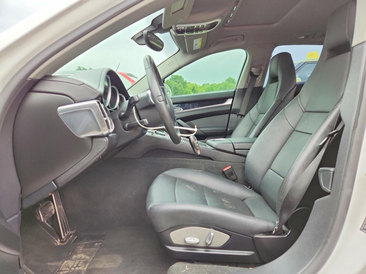2012 Porsche Panamera 2 Белый vin: WP0AA2A76CL070663