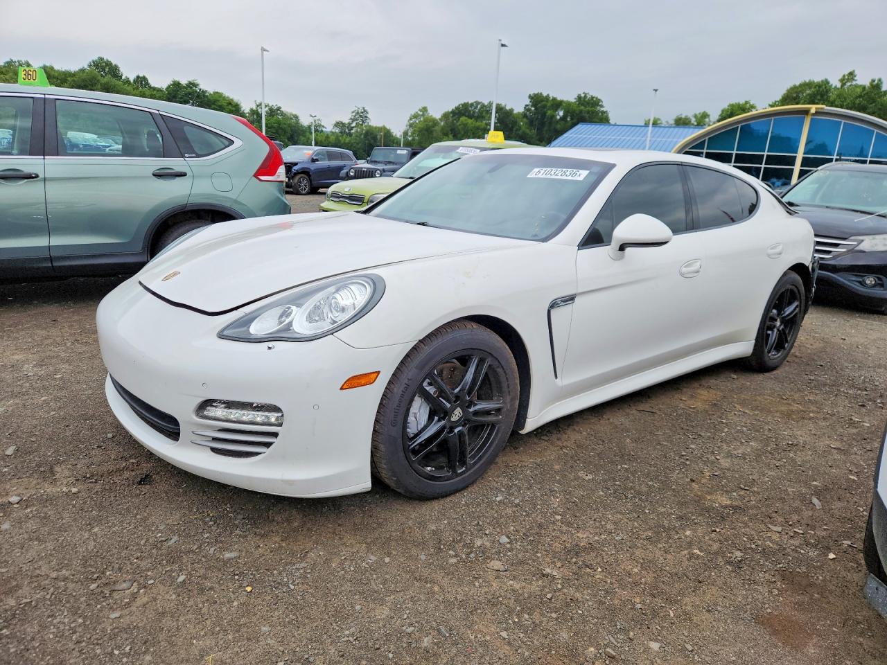 2012 Porsche Panamera 2 Белый vin: WP0AA2A76CL070663
