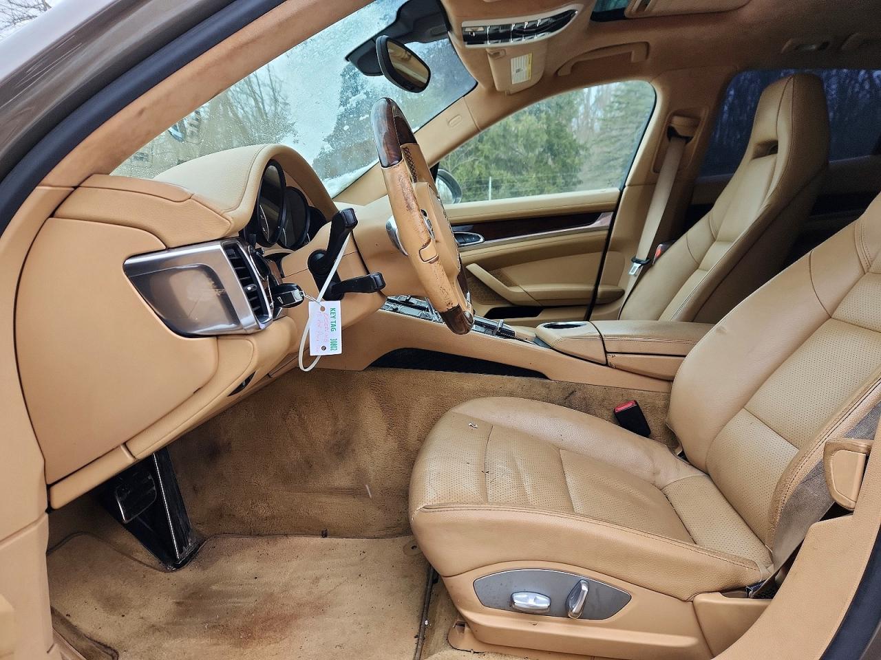 2013 Porsche Panamera 2 Желто-коричневый vin: WP0AA2A76DL013817