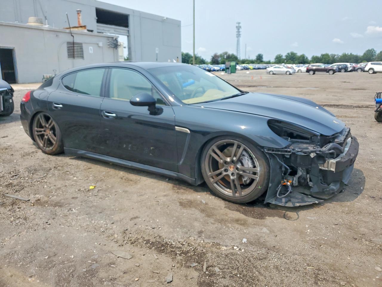 2014 Porsche Panamera 2 Black vin: WP0AA2A76EL006142