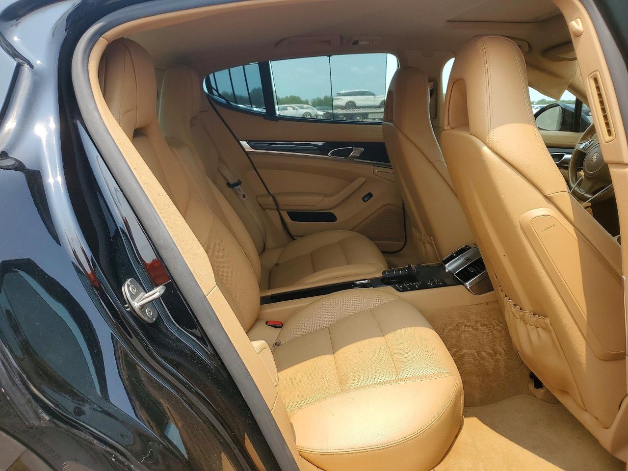 2014 Porsche Panamera 2 Black vin: WP0AA2A76EL006142