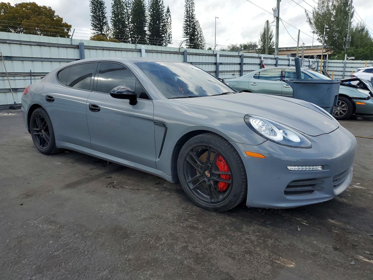 2014 Porsche Panamera 2 Gray vin: WP0AA2A76EL010496