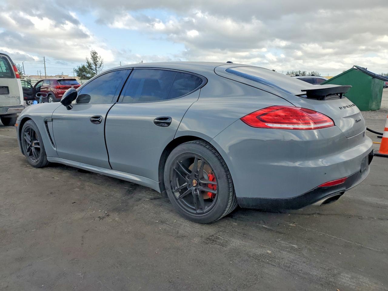 2014 Porsche Panamera 2 Gray vin: WP0AA2A76EL010496