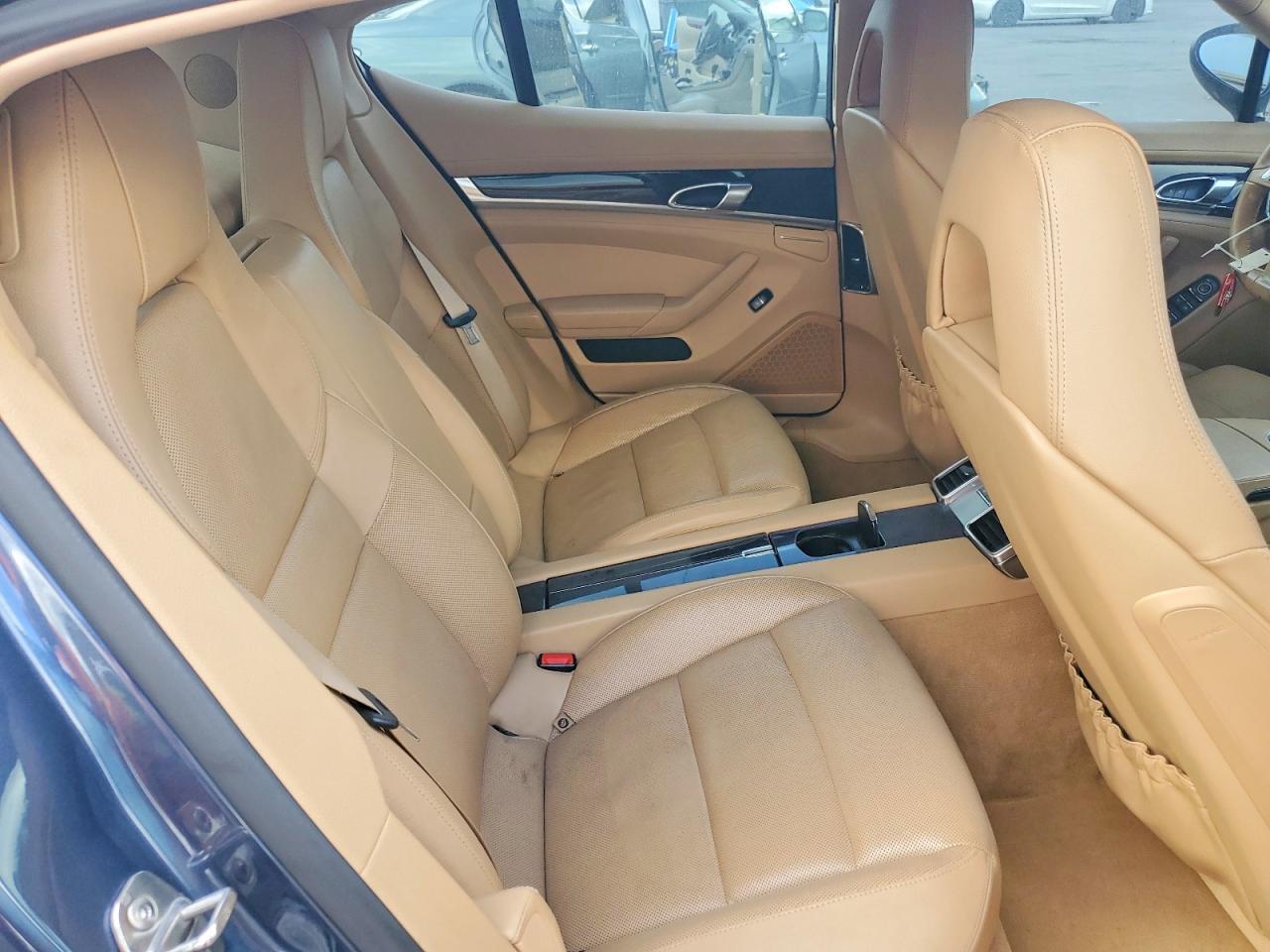 2014 Porsche Panamera 2 Gray vin: WP0AA2A76EL010496