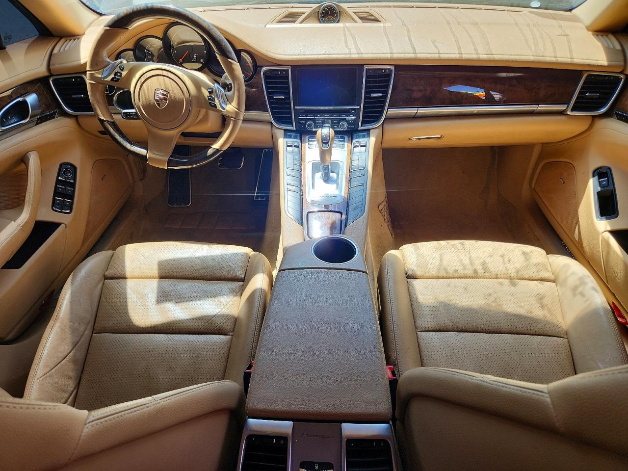 2014 Porsche Panamera 2 Burgundy vin: WP0AA2A76EL014077