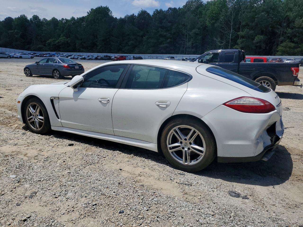 2013 Porsche Panamera 2 Белый vin: WP0AA2A77DL010778