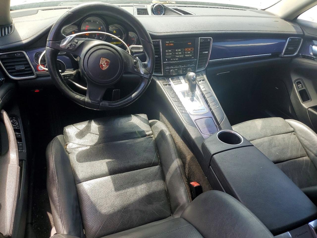 2013 Porsche Panamera 2 Белый vin: WP0AA2A77DL010778