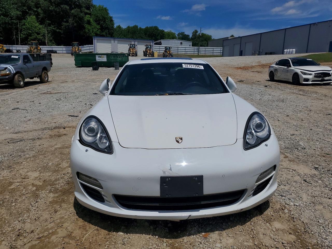 2013 Porsche Panamera 2 Белый vin: WP0AA2A77DL010778