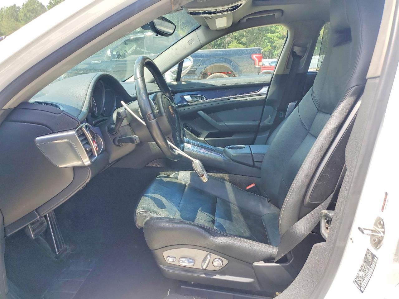 2013 Porsche Panamera 2 Белый vin: WP0AA2A77DL010778