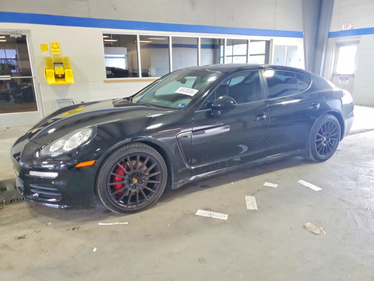 2015 Porsche Panamera 2 Черный vin: WP0AA2A77FL002411