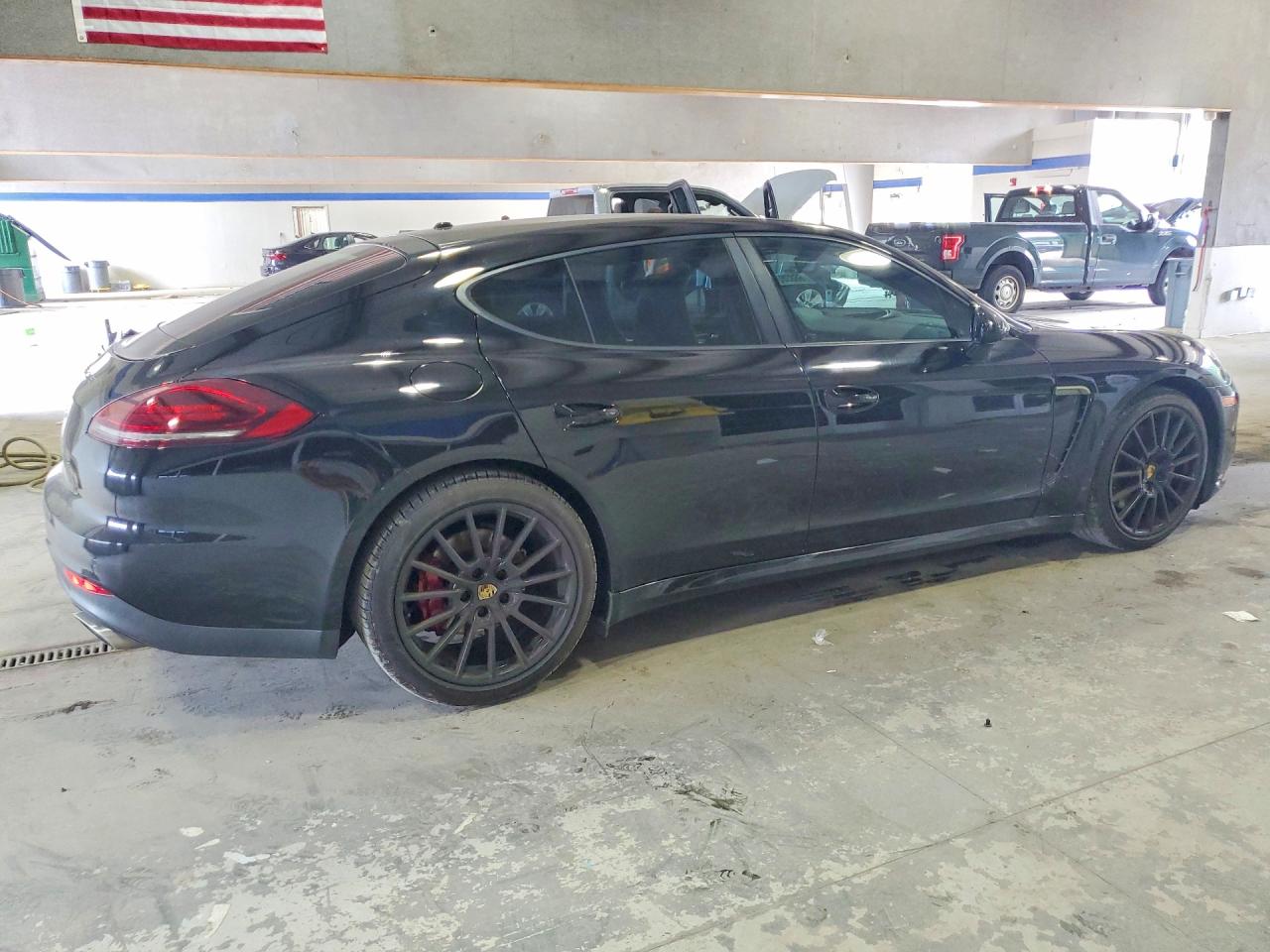 2015 Porsche Panamera 2 Черный vin: WP0AA2A77FL002411