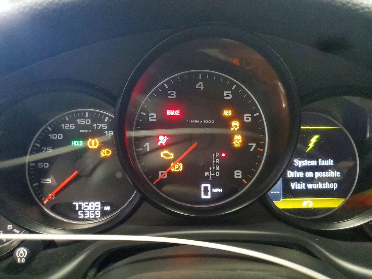 2015 Porsche Panamera 2 Черный vin: WP0AA2A77FL002411