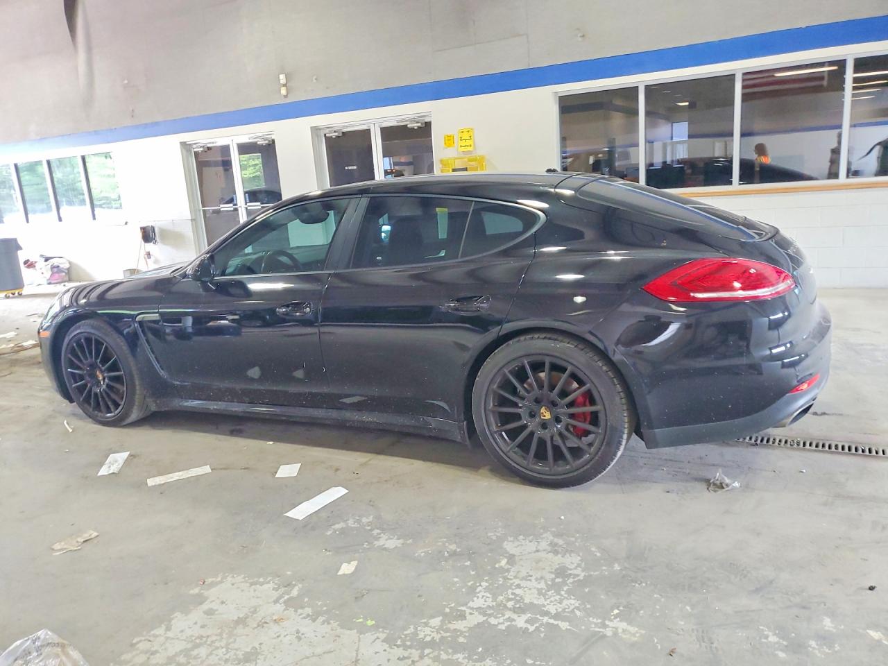 2015 Porsche Panamera 2 Черный vin: WP0AA2A77FL002411