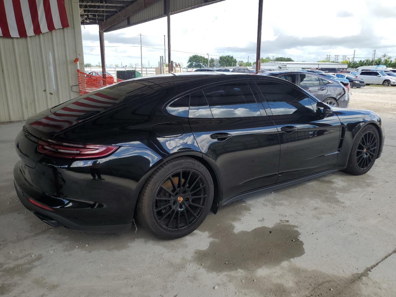 2018 Porsche Panamera 4 Черный vin: WP0AA2A77JL100234