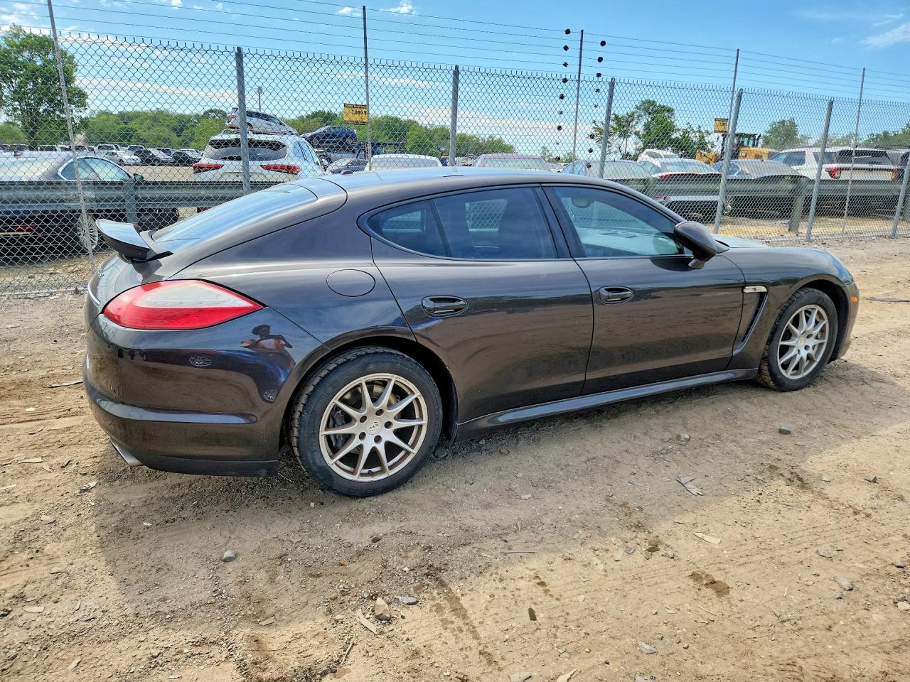 2011 Porsche Panamera 2 Серый vin: WP0AA2A78BL010785
