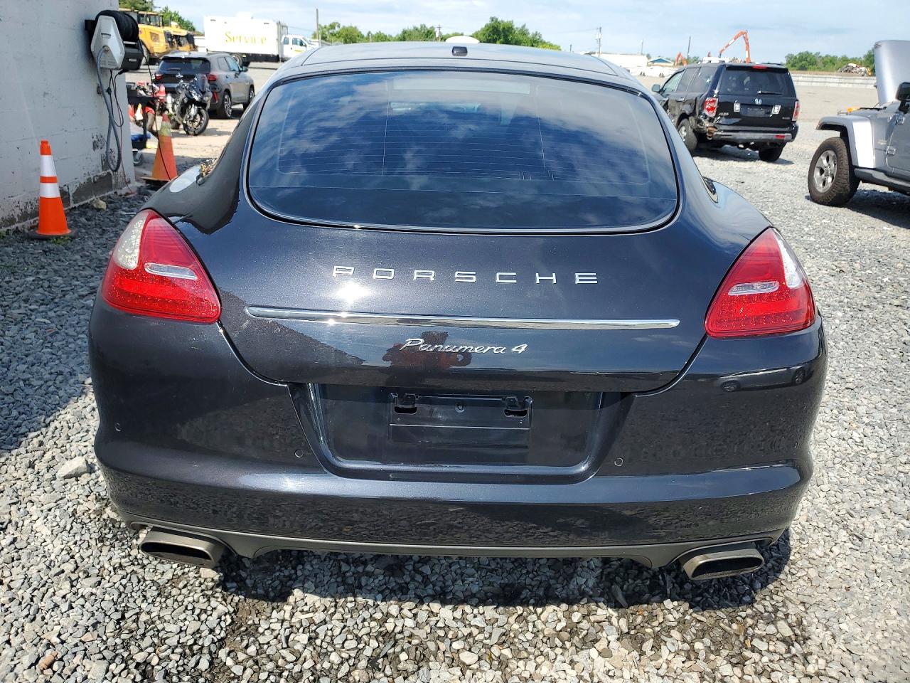2013 Porsche Panamera 2 Black vin: WP0AA2A78DL016198
