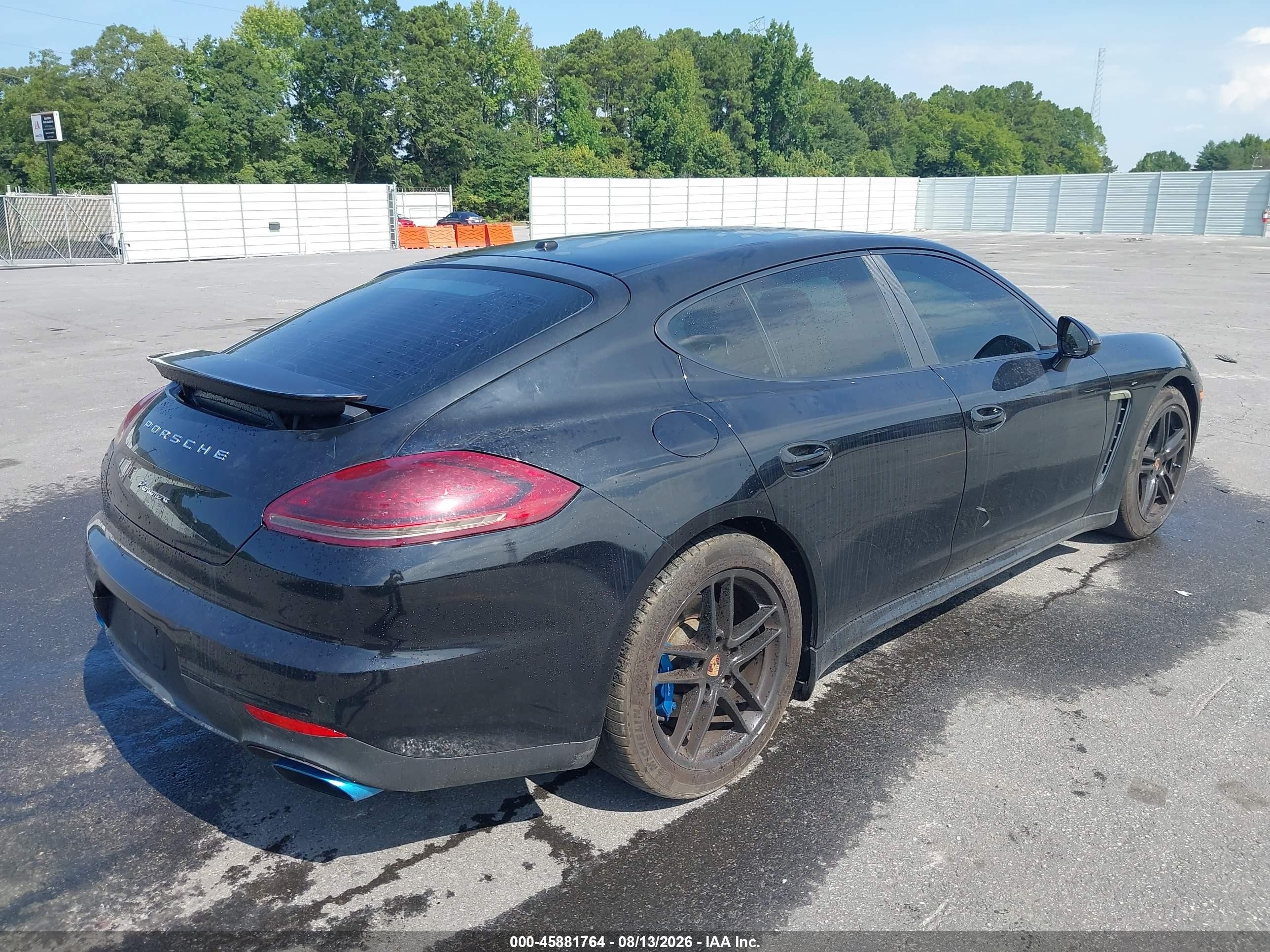 2015 Porsche Panamera 4 Черный vin: WP0AA2A78FL000778