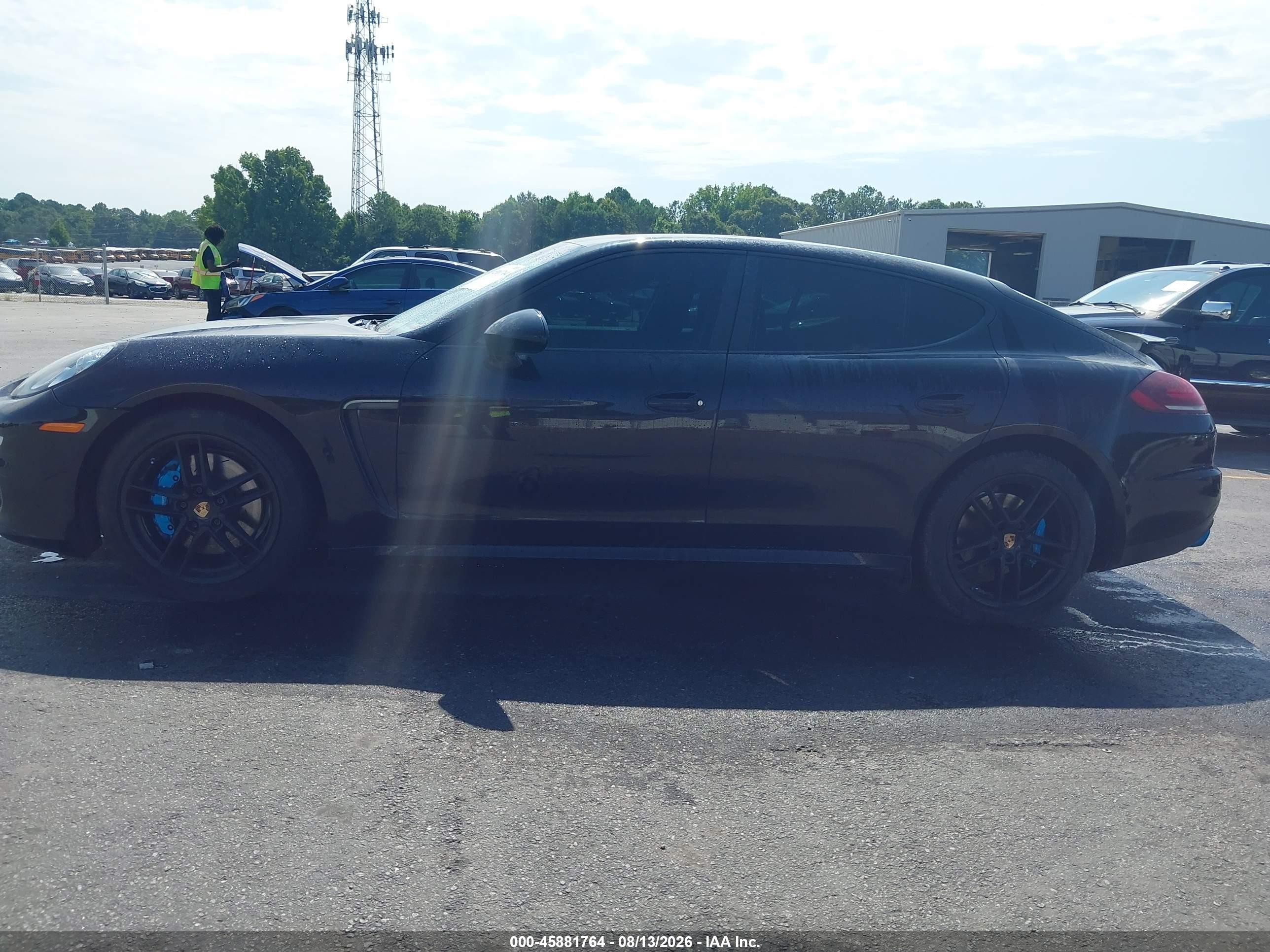 2015 Porsche Panamera 4 Черный vin: WP0AA2A78FL000778