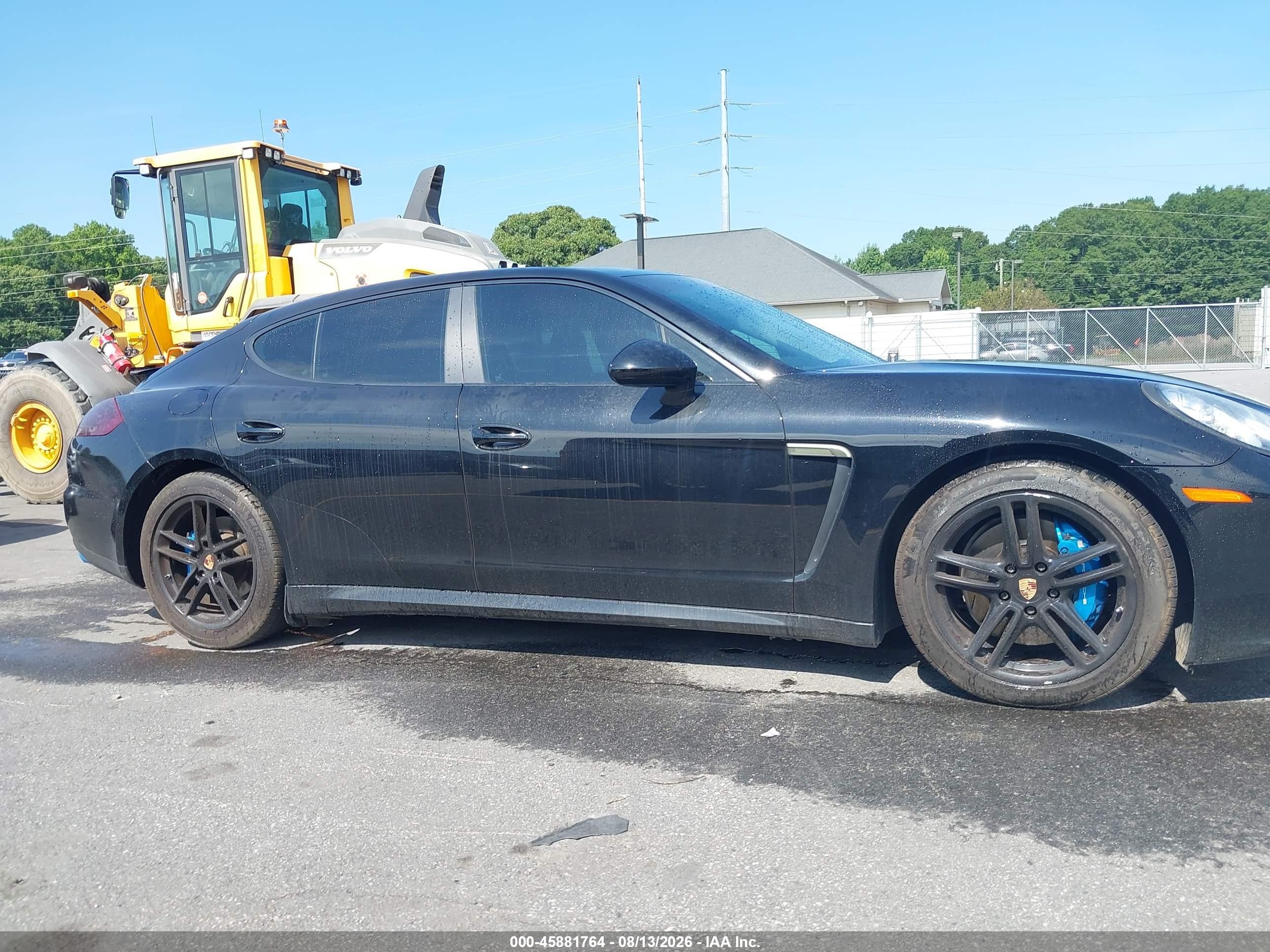 2015 Porsche Panamera 4 Черный vin: WP0AA2A78FL000778