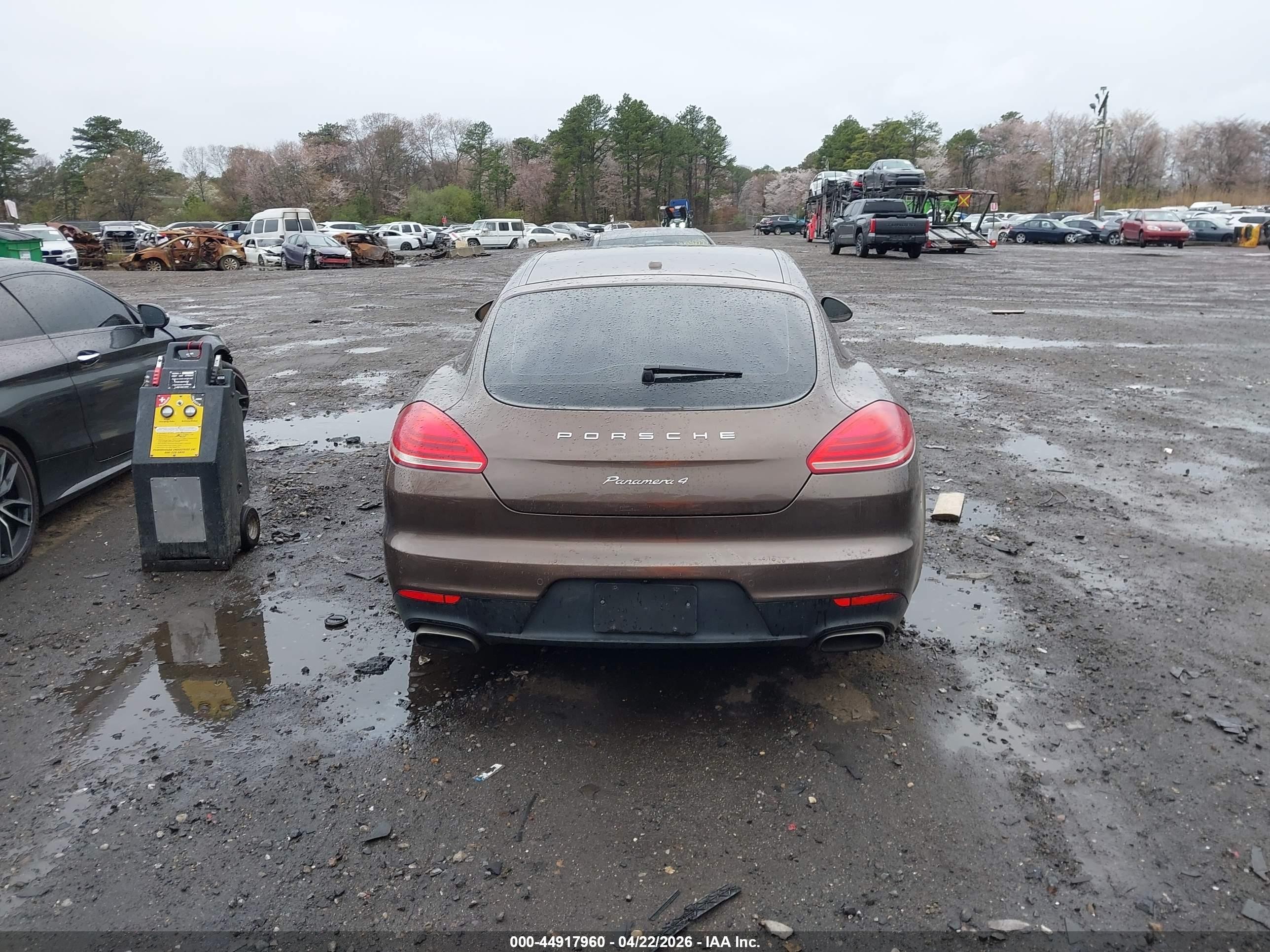 2015 Porsche Panamera 4 Brown vin: WP0AA2A78FL005981