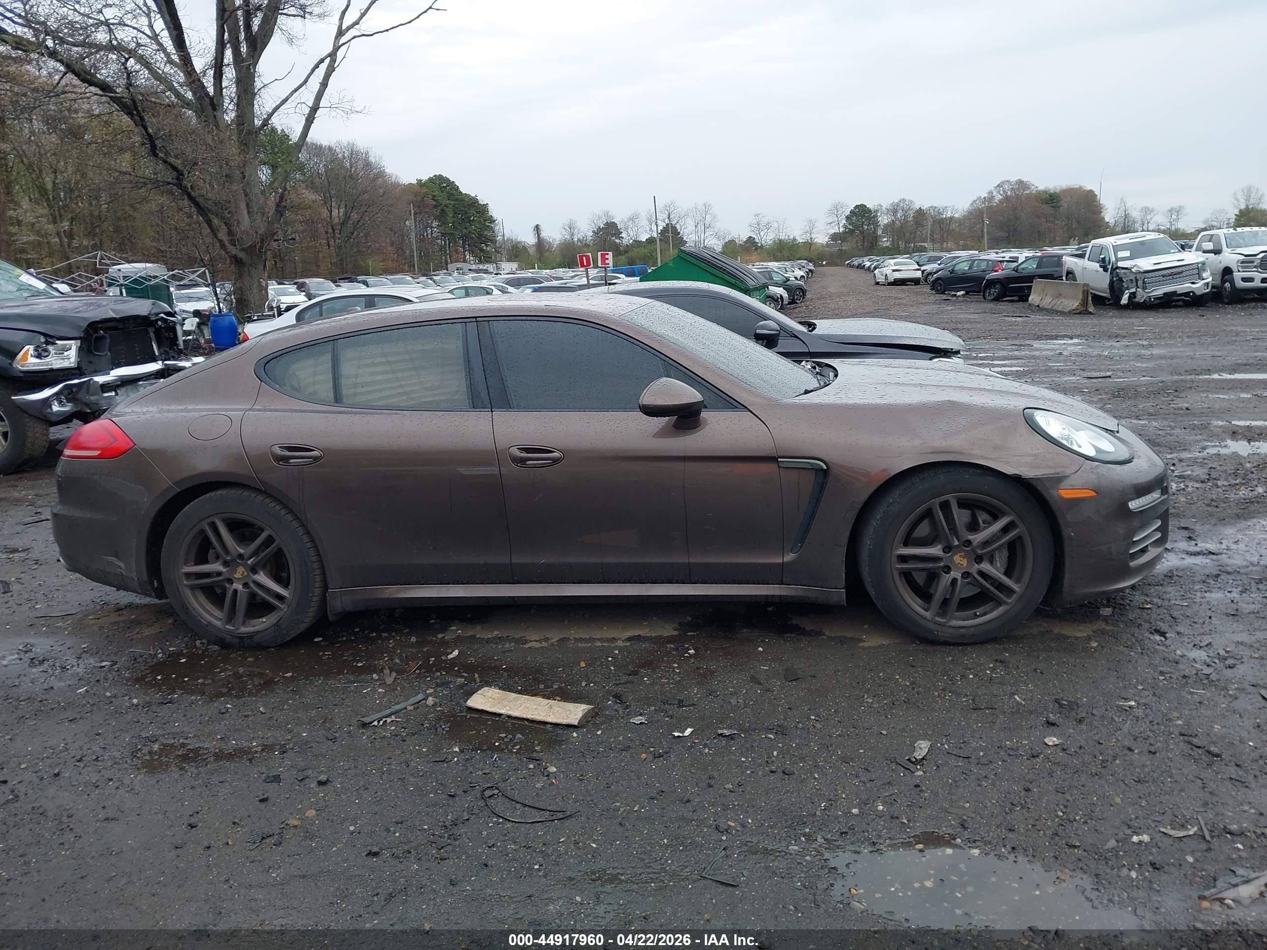 2015 Porsche Panamera 4 Brown vin: WP0AA2A78FL005981
