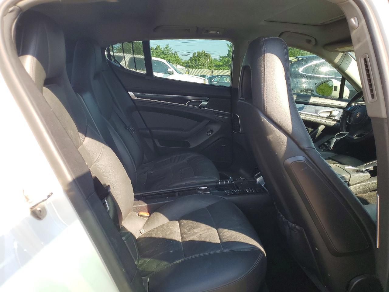 2012 Porsche Panamera 2 White vin: WP0AA2A79CL015267