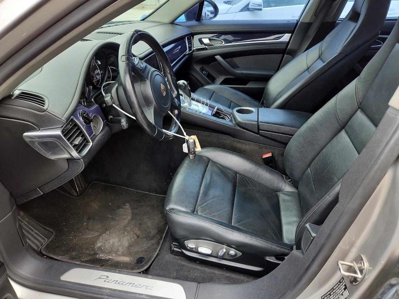 2012 Porsche Panamera 2 Beige vin: WP0AA2A79CL017651