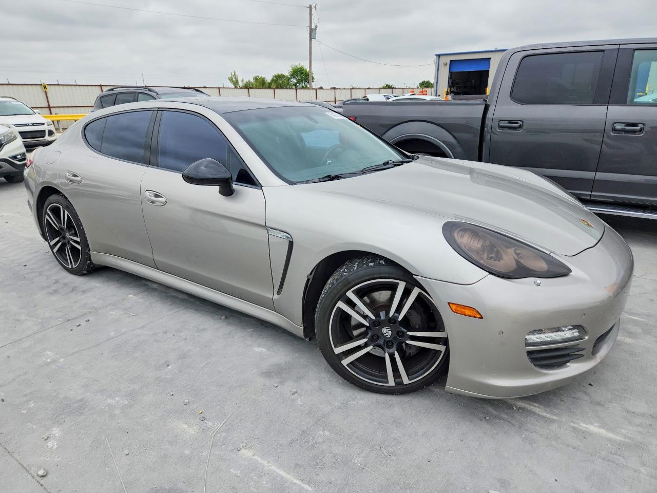 2012 Porsche Panamera 2 Beige vin: WP0AA2A79CL017651