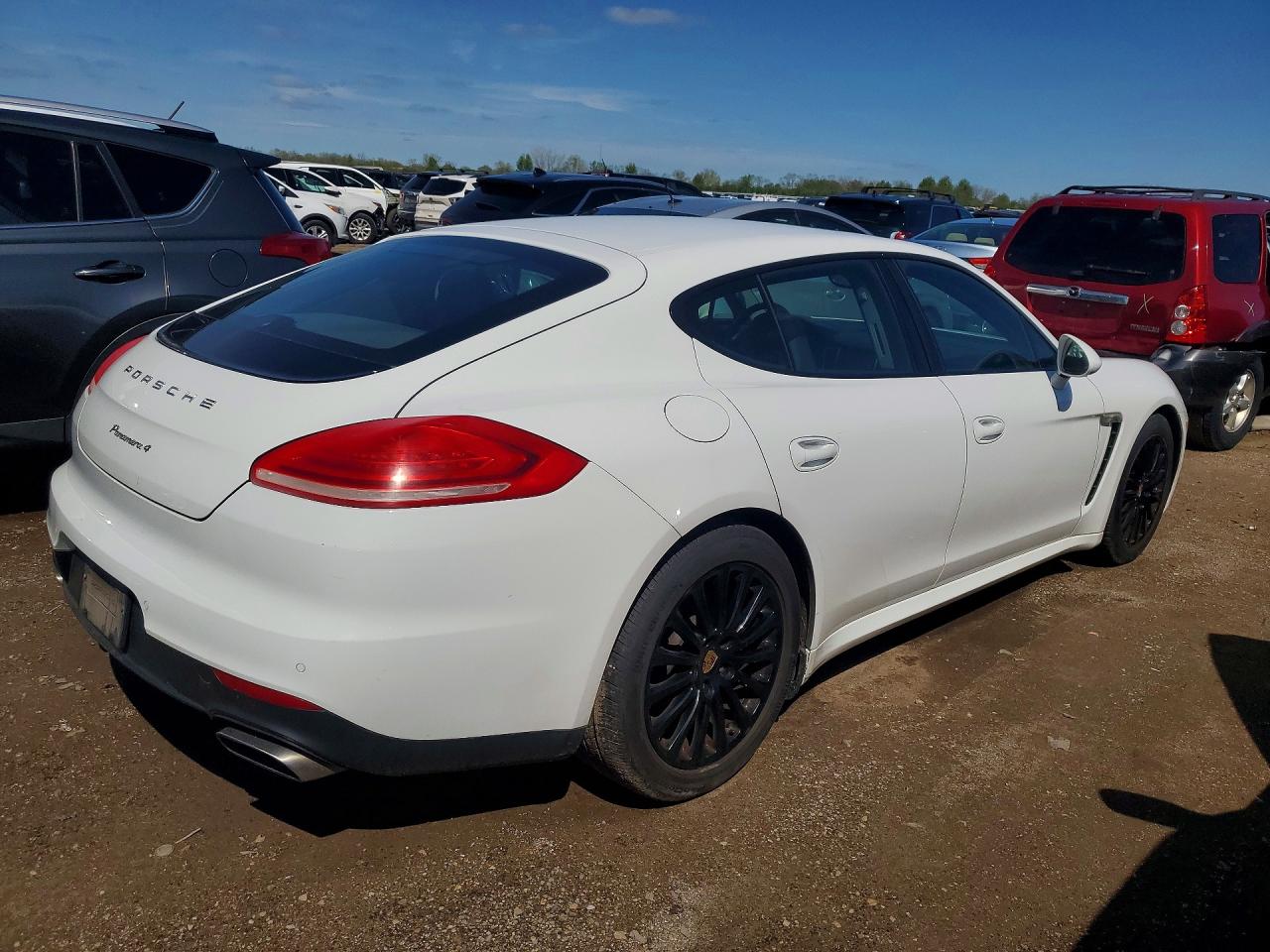 2014 Porsche Panamera 2 White vin: WP0AA2A79EL013649