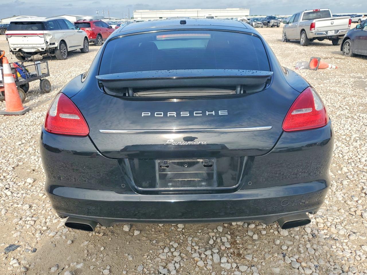 2011 Porsche Panamera 2 Black vin: WP0AA2A7XBL020718
