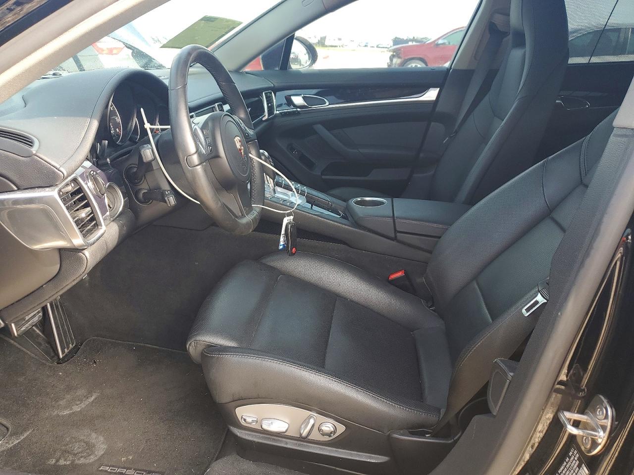 2011 Porsche Panamera 2 Black vin: WP0AA2A7XBL020718