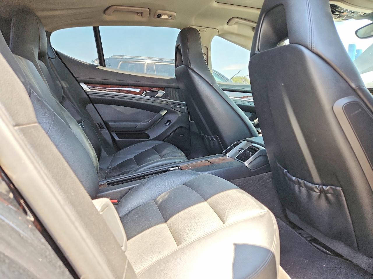 2012 Porsche Panamera 2 Black vin: WP0AA2A7XCL072206