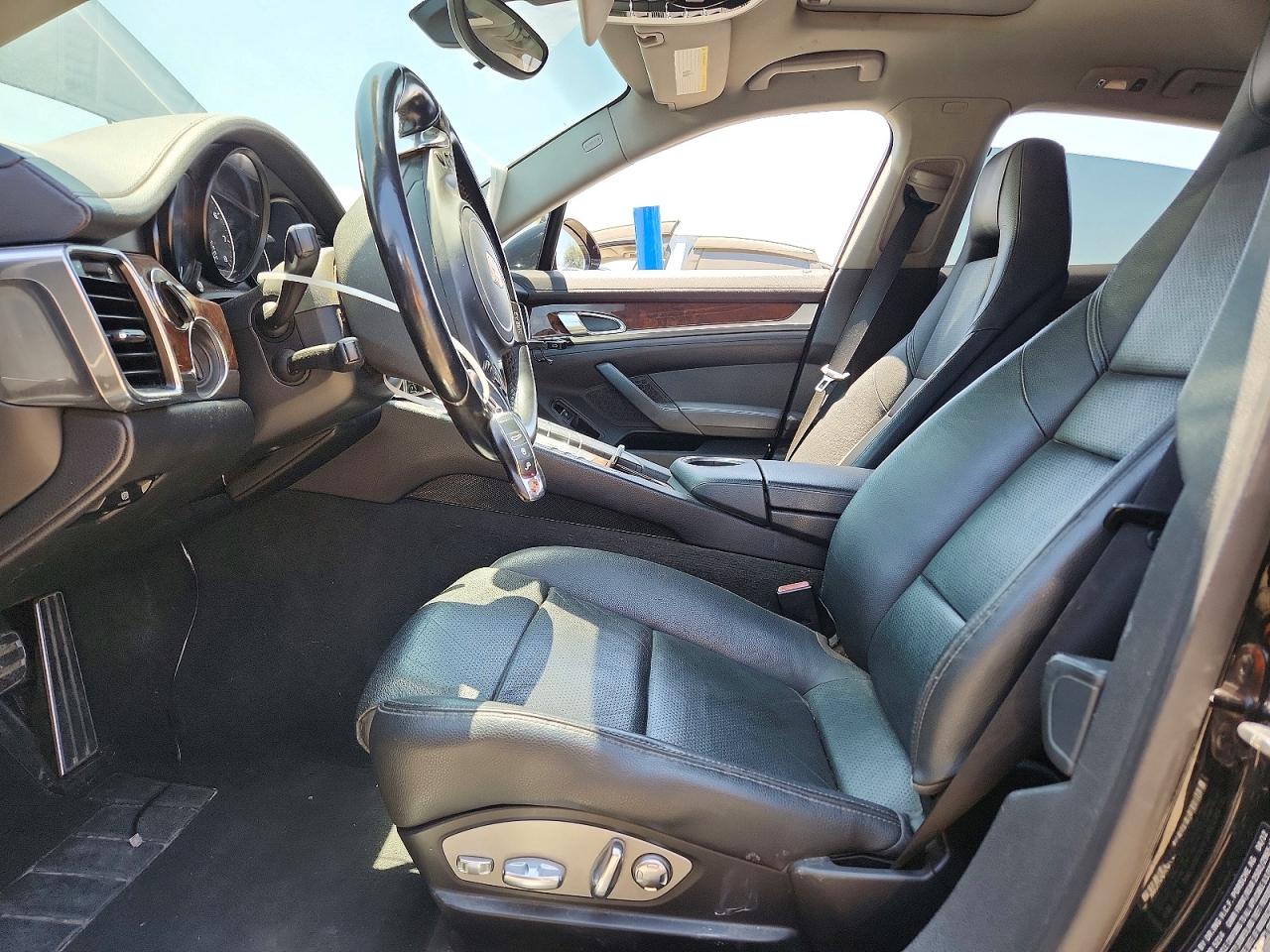 2012 Porsche Panamera 2 Black vin: WP0AA2A7XCL072206