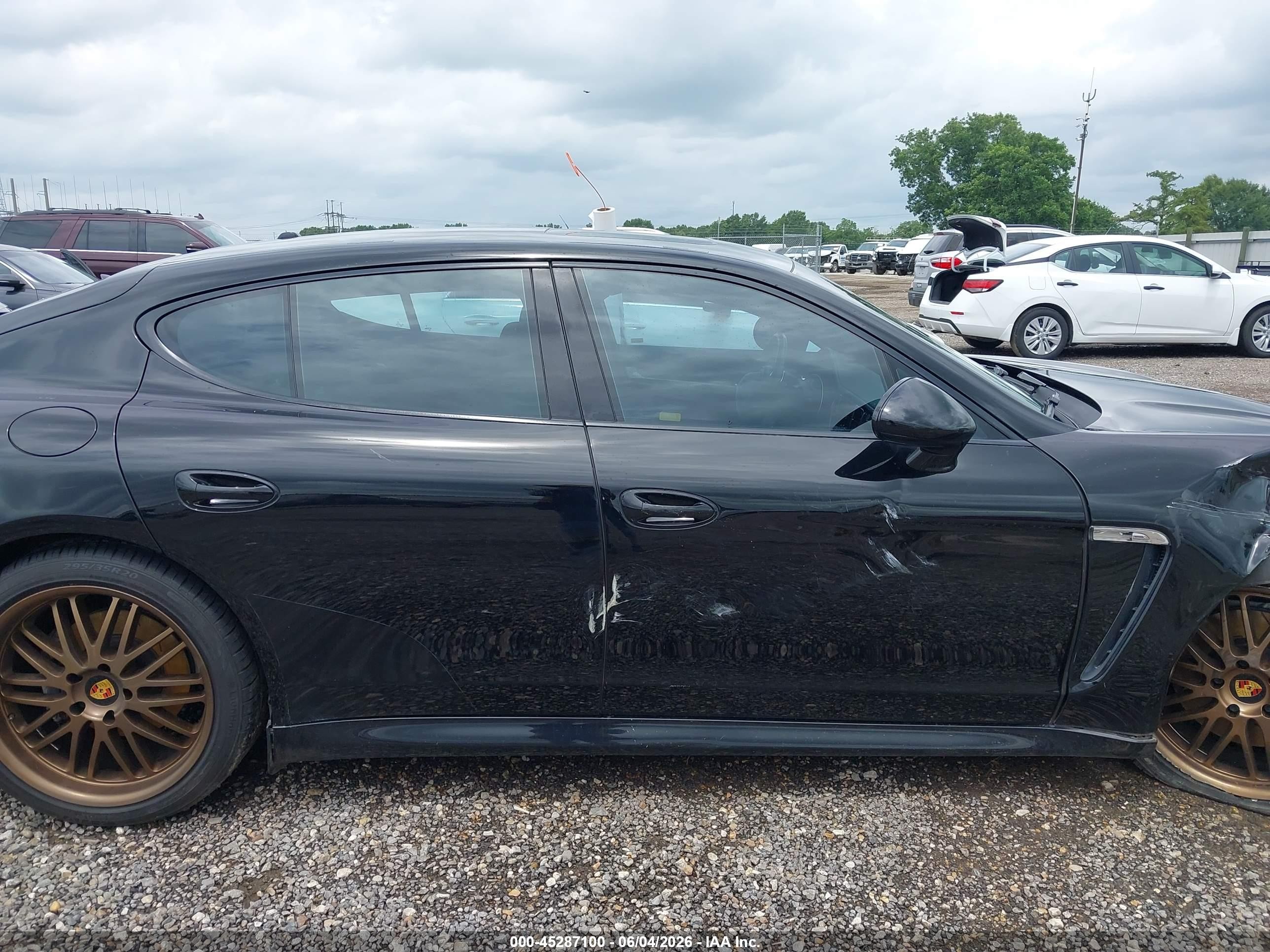 2013 Porsche Panamera   Черный vin: WP0AA2A7XDL012038
