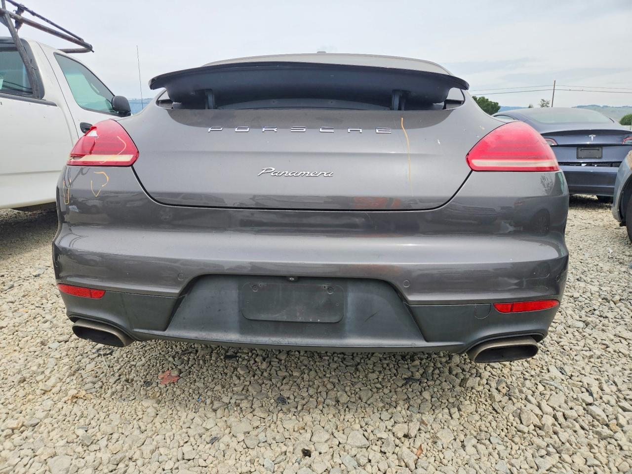 2015 Porsche Panamera 2 Charcoal vin: WP0AA2A7XFL005562