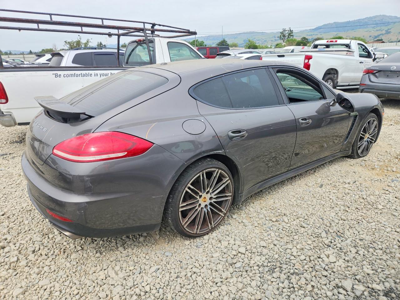 2015 Porsche Panamera 2 Charcoal vin: WP0AA2A7XFL005562