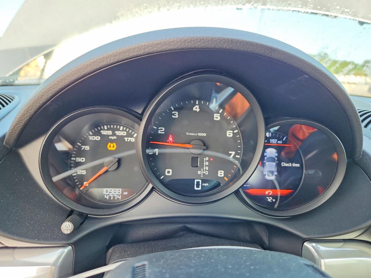 2024 Porsche Cayman Base Silver vin: WP0AA2A80RK255878