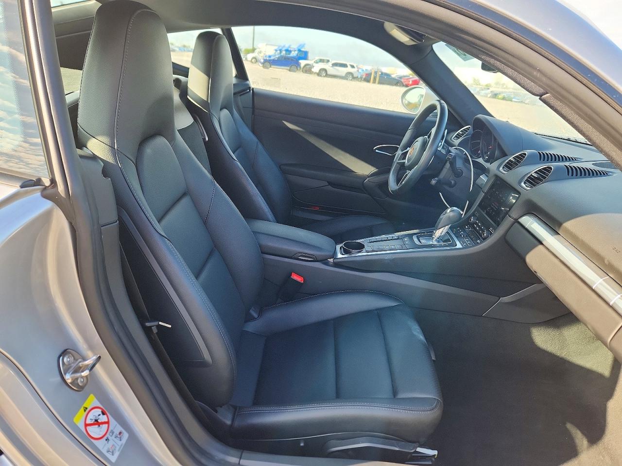 2024 Porsche Cayman Base Silver vin: WP0AA2A80RK255878