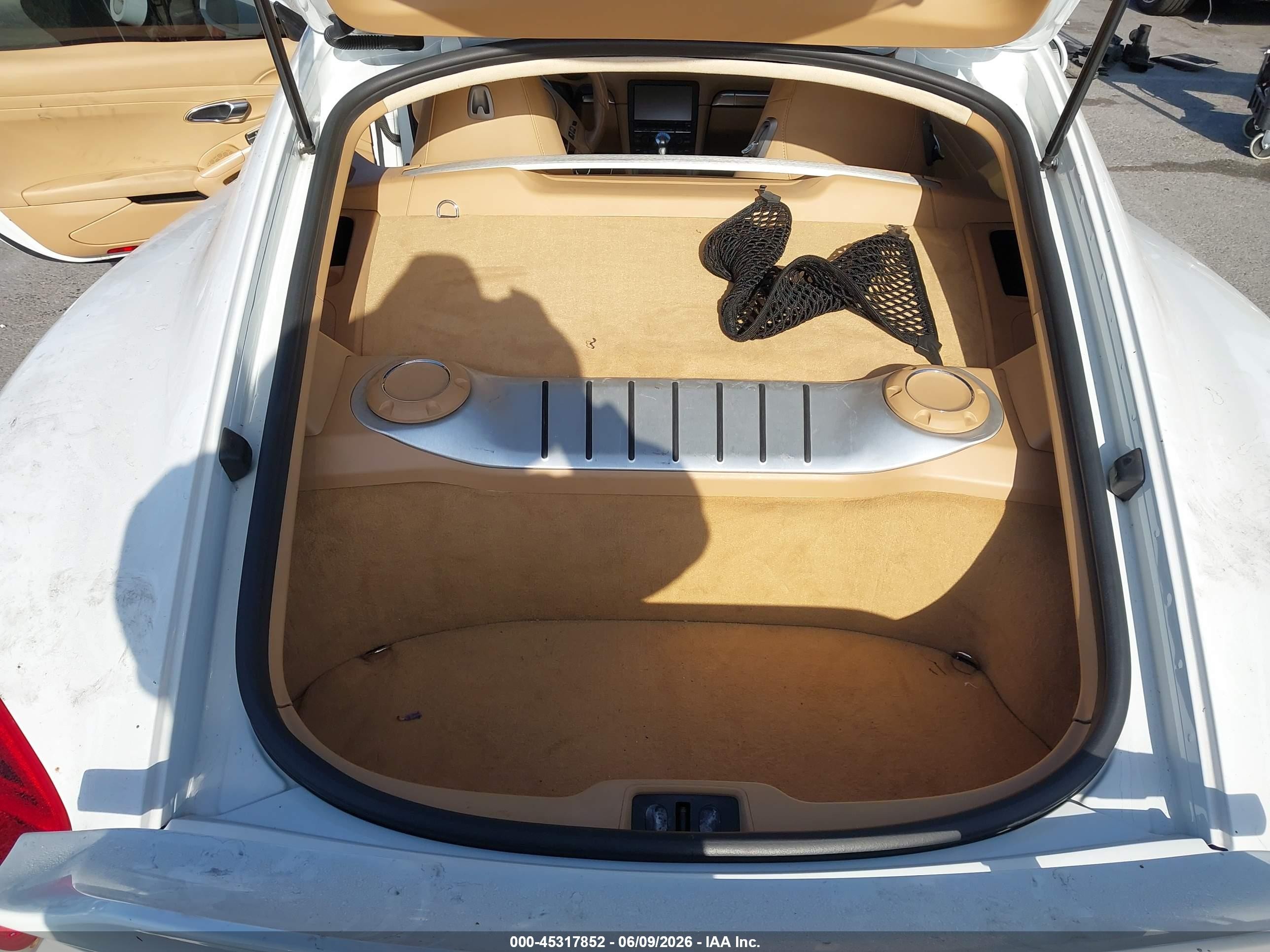 2014 Porsche Cayman   Белый vin: WP0AA2A81EK172146