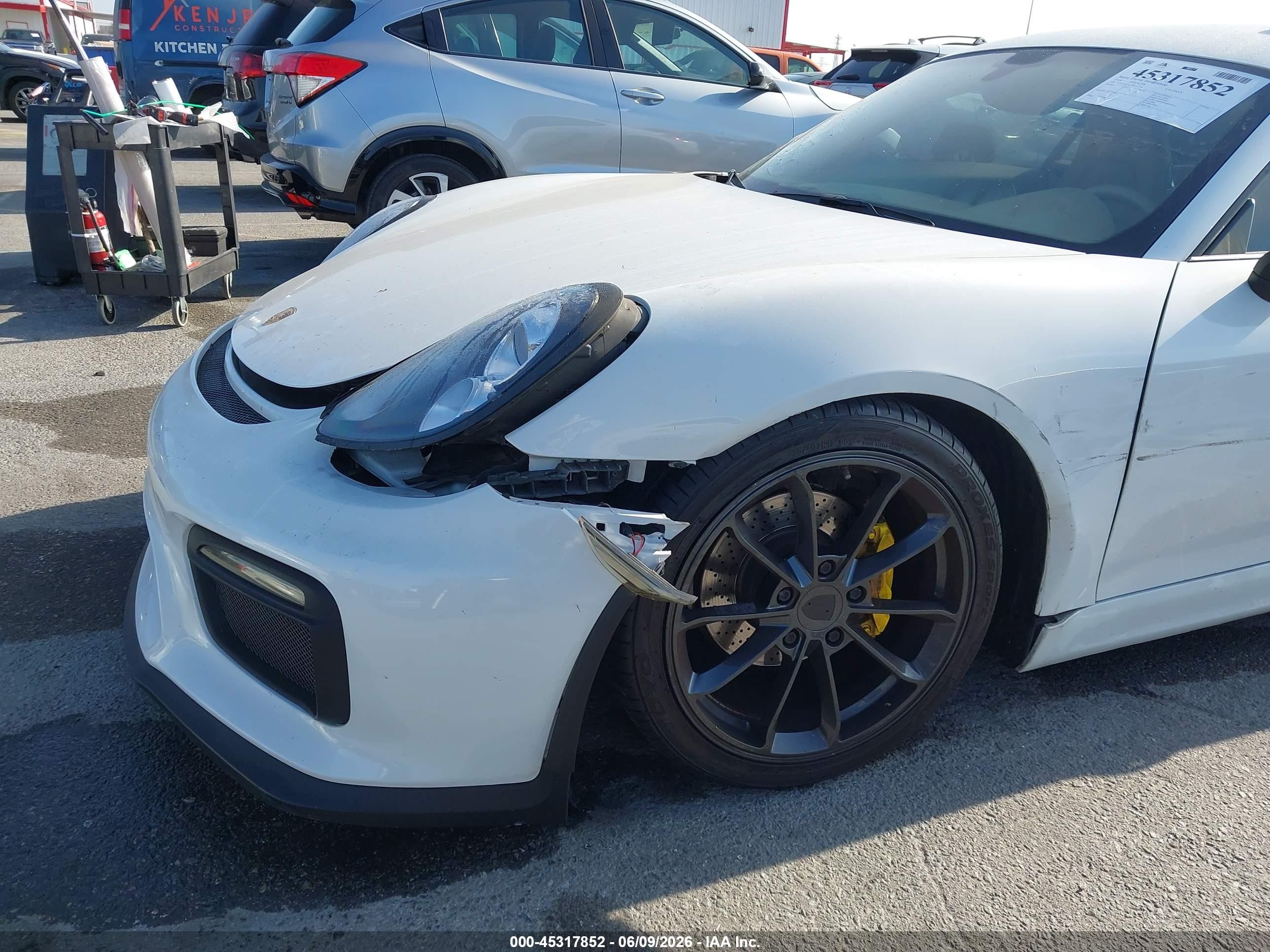 2014 Porsche Cayman   Белый vin: WP0AA2A81EK172146