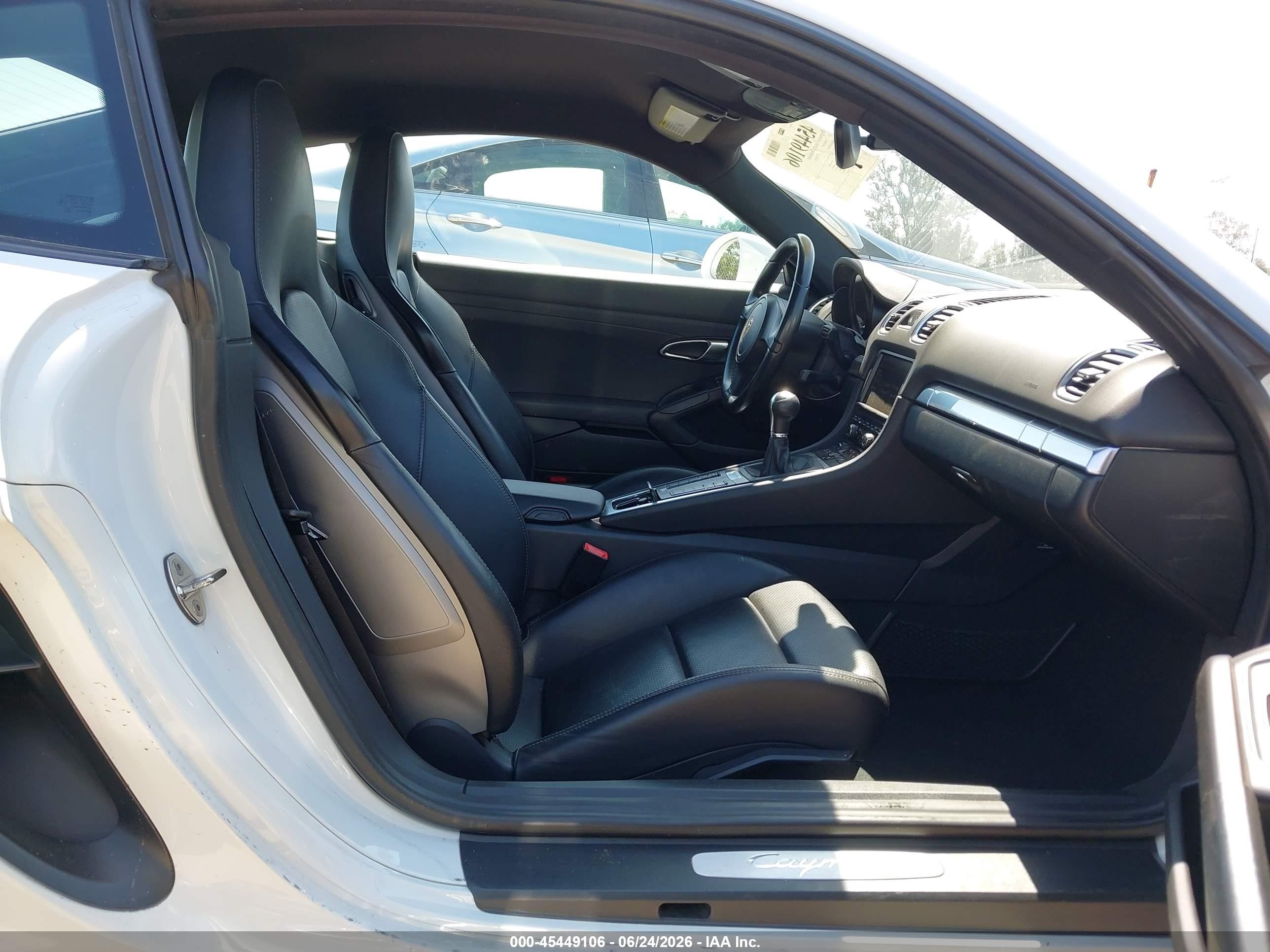2015 Porsche Cayman   White vin: WP0AA2A87FK161055