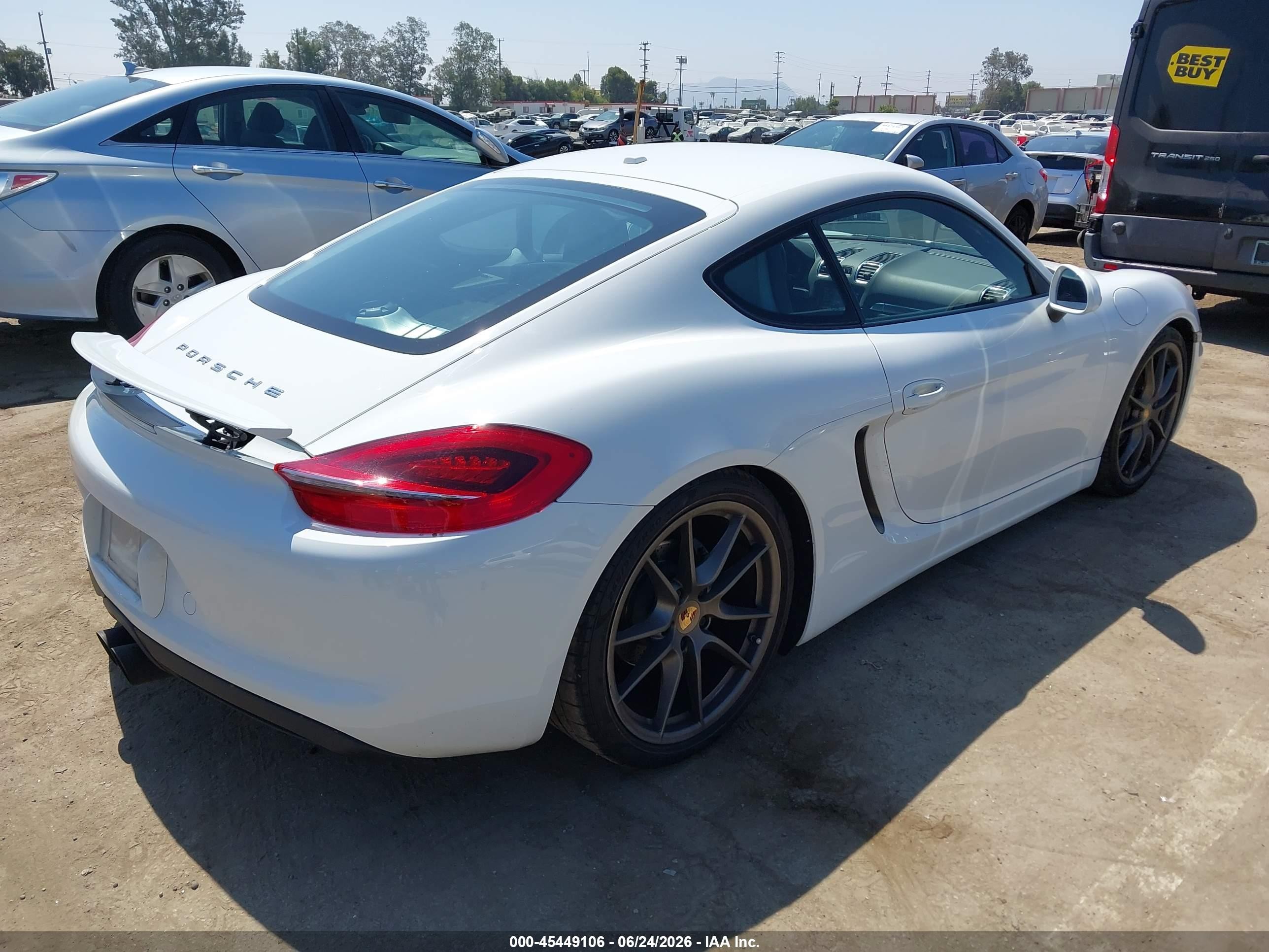 2015 Porsche Cayman   White vin: WP0AA2A87FK161055
