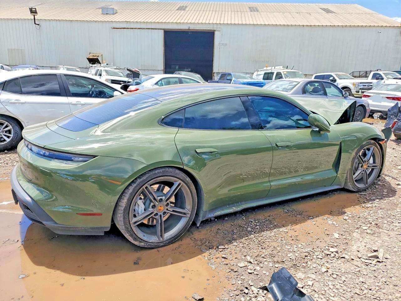 2022 Porsche Taycan Green vin: WP0AA2Y14NSA16033