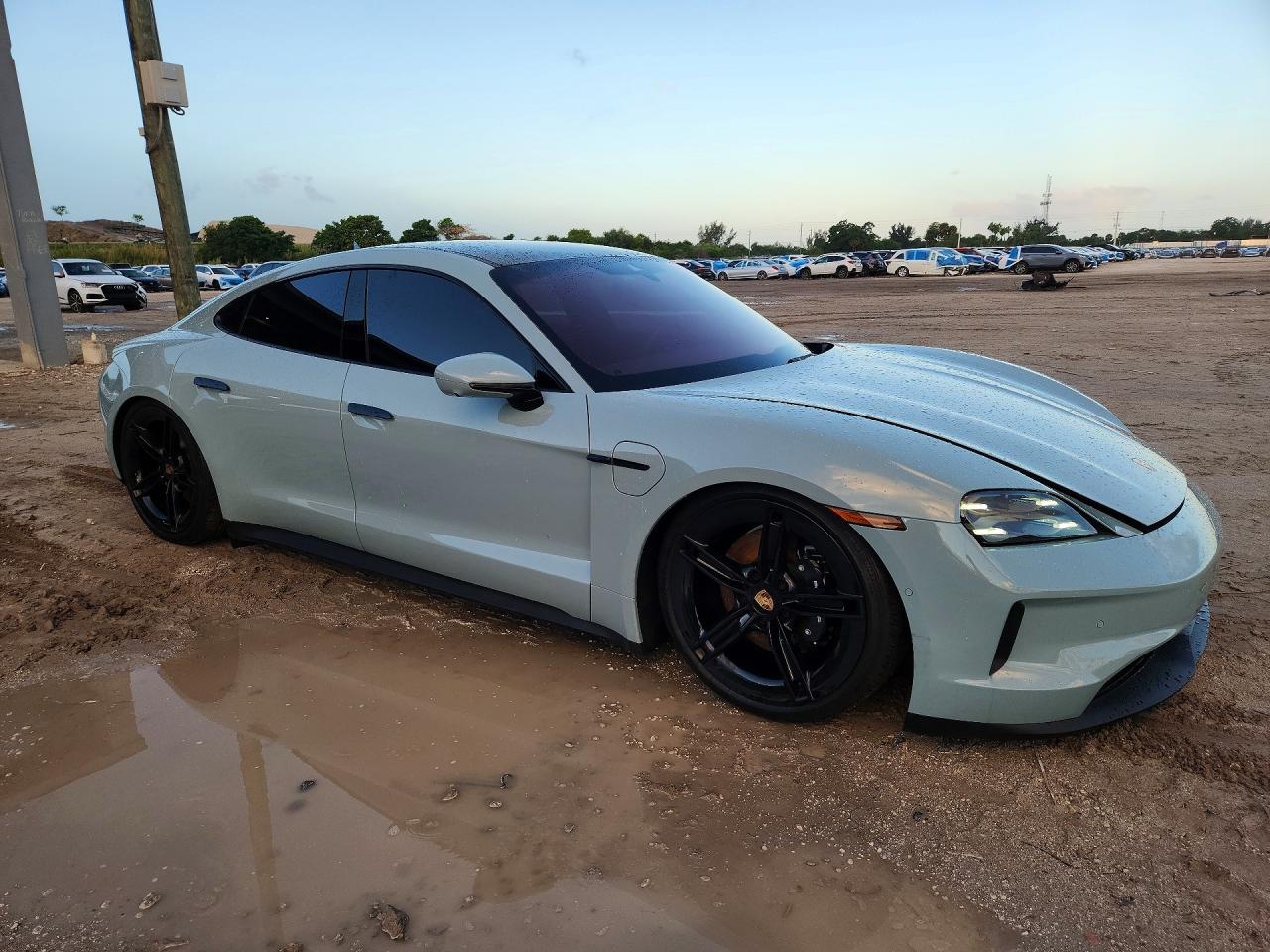 2025 Porsche Taycan Base Green vin: WP0AA2Y19SSA08361